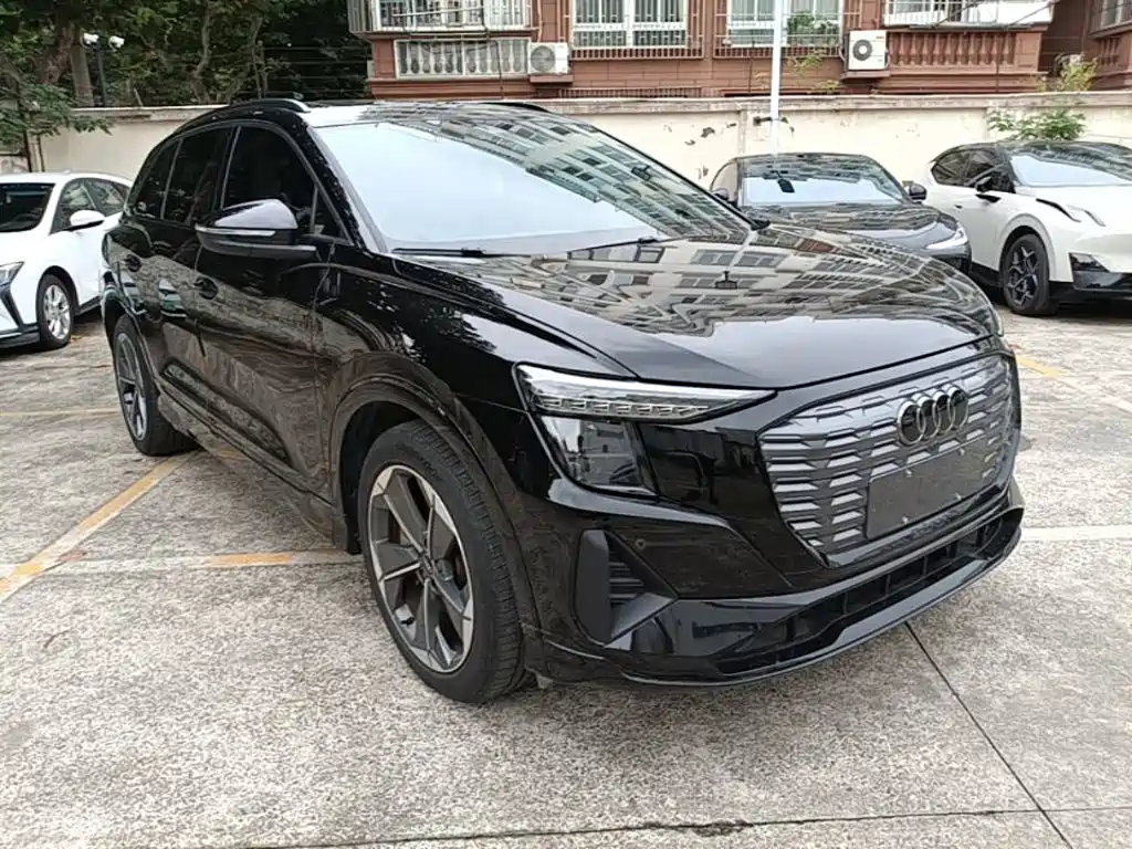 Audi Q5 e-tron — фото 4