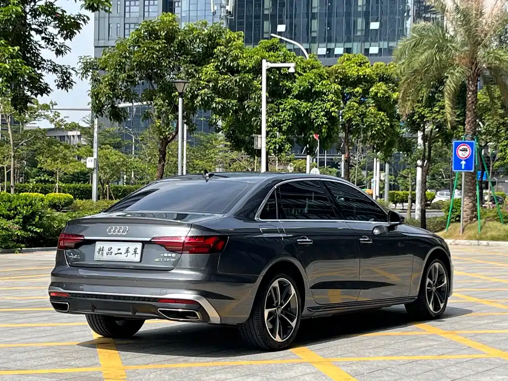 Audi A4L — фото 6