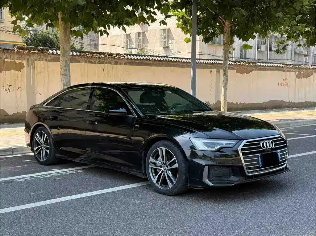 Audi A6L — фото 2