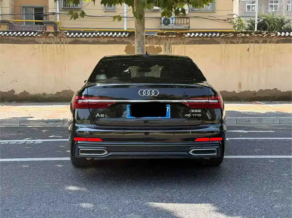 Audi A6L — фото 8