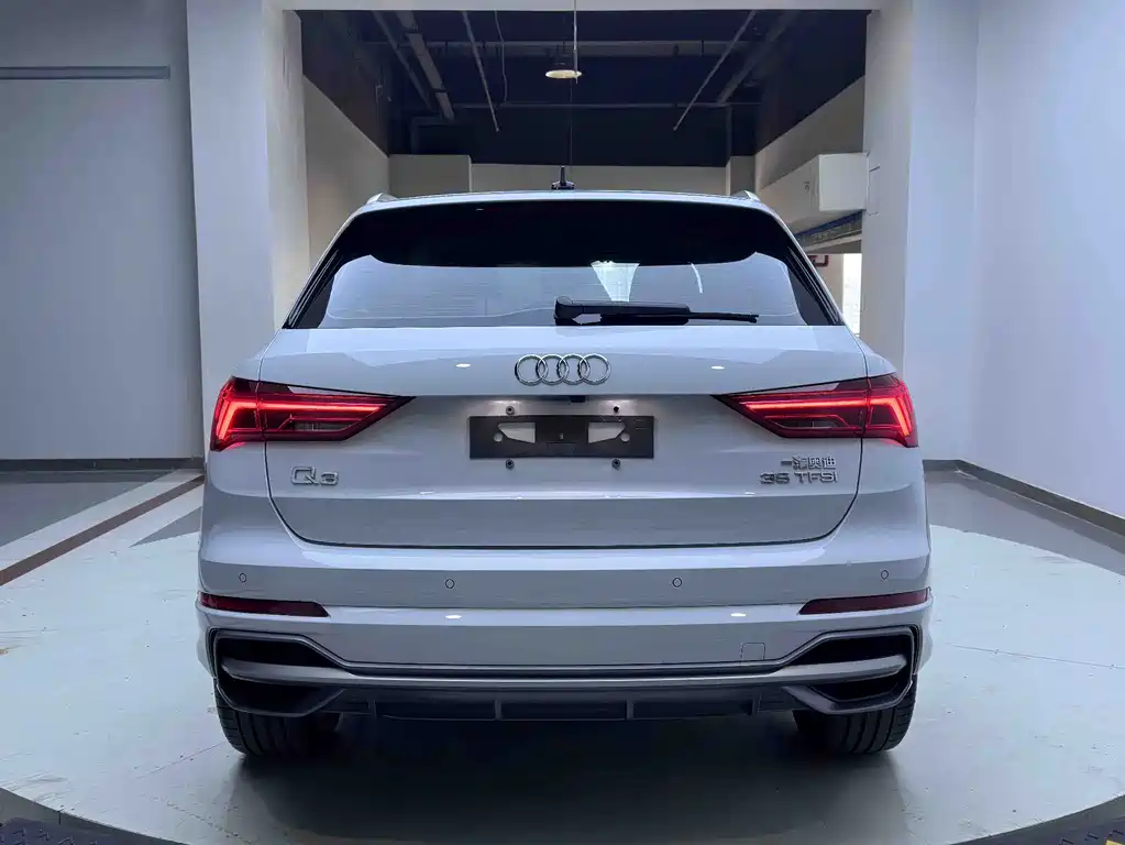 Audi Q3 — фото 5
