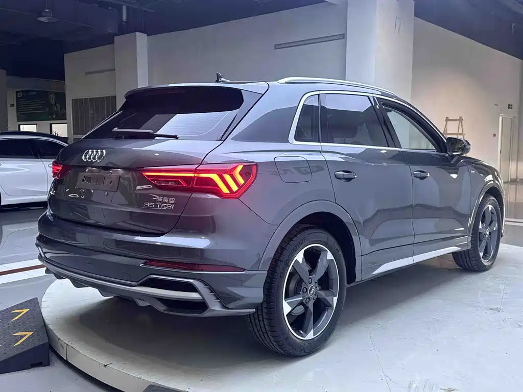 Audi Q3 — фото 6