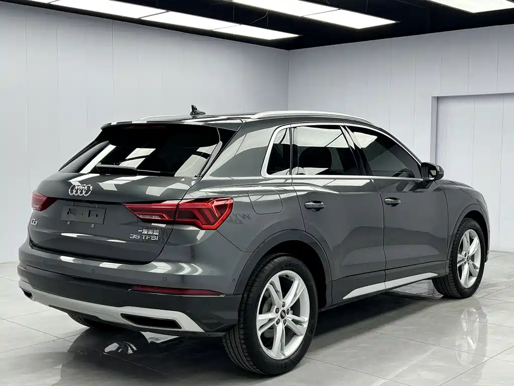 Audi Q3 — фото 4