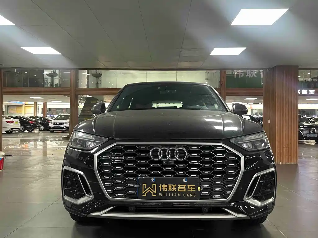 Audi Q5L Sportback — фото 2