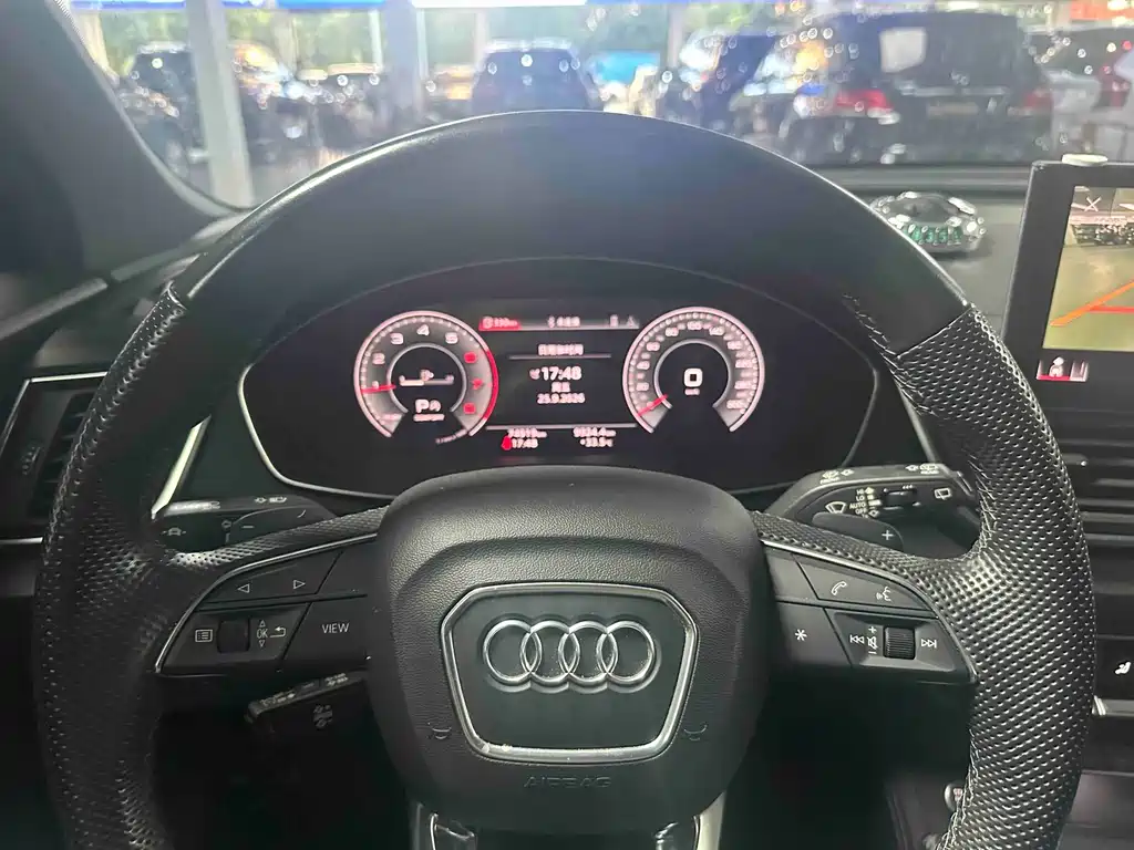 Audi Q5L Sportback — фото 11