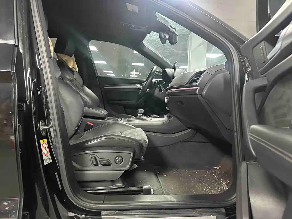 Audi Q5L Sportback — фото 8