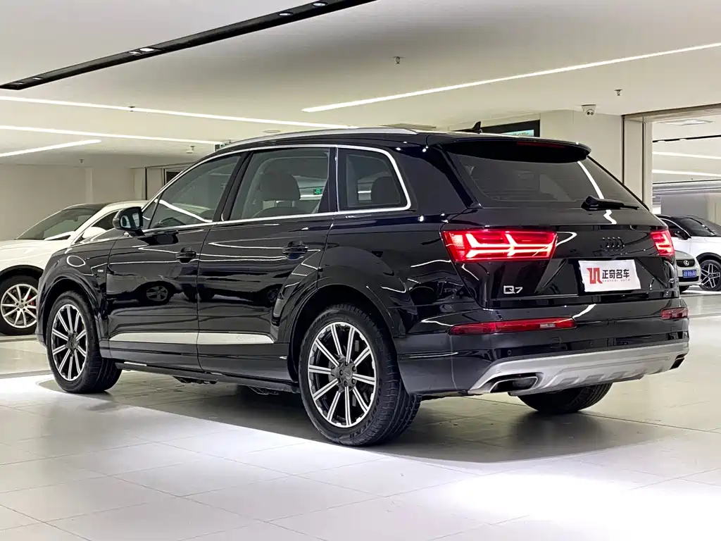 Audi Q7 — фото 4