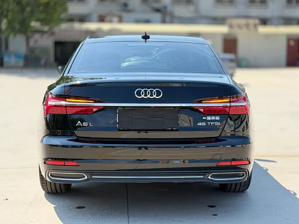 Audi A6L — фото 6