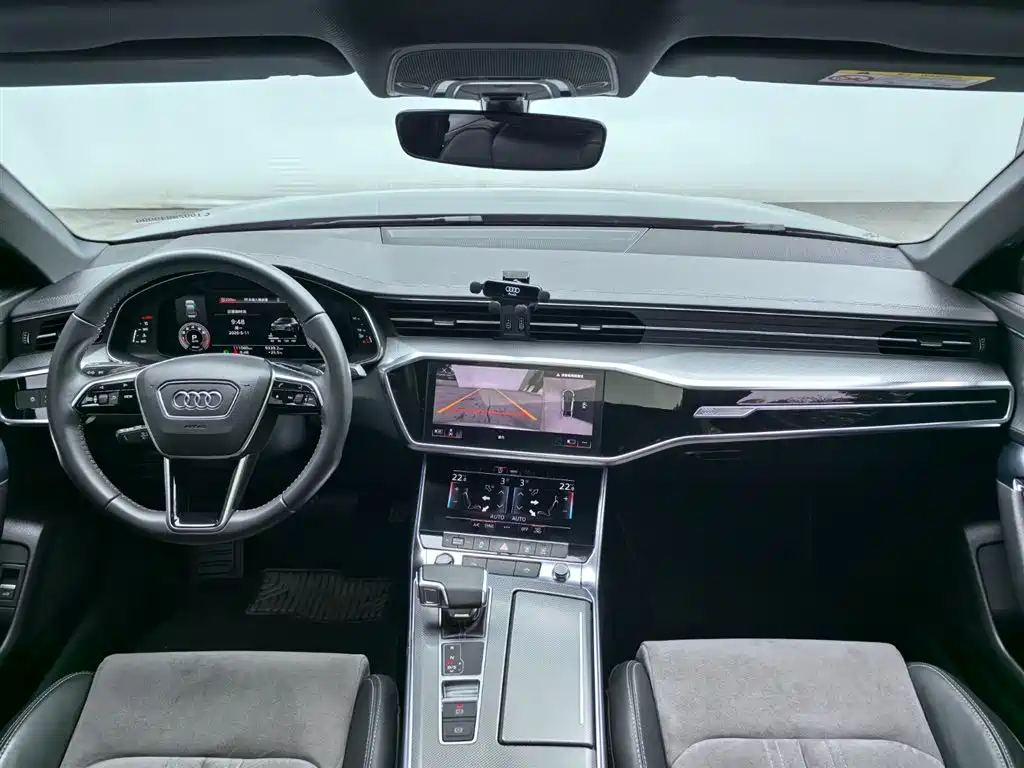 Audi A6L — фото 7