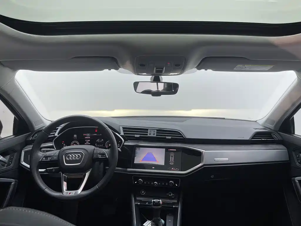 Audi Q3 Sportback — фото 18