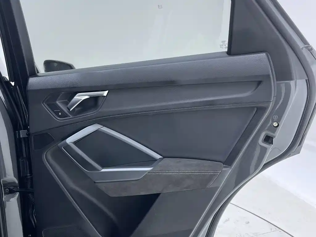 Audi Q3 Sportback — фото 28