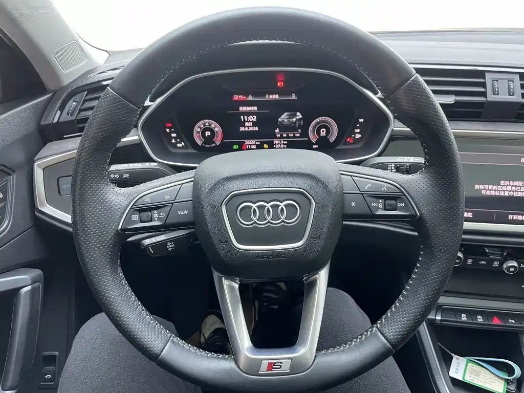 Audi Q3 Sportback — фото 9