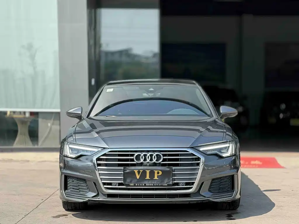 Audi A6L — фото 2