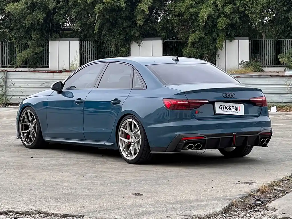 Audi S4 — фото 5