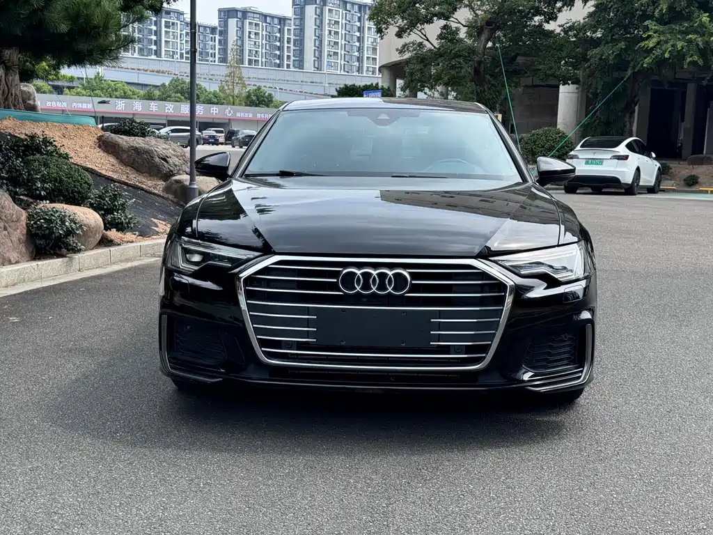 Audi A6L — фото 2