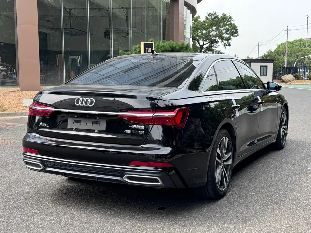 Audi A6L — фото 15