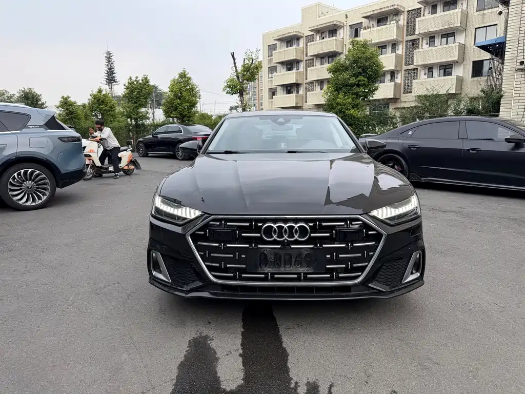 Audi A7L — фото 2