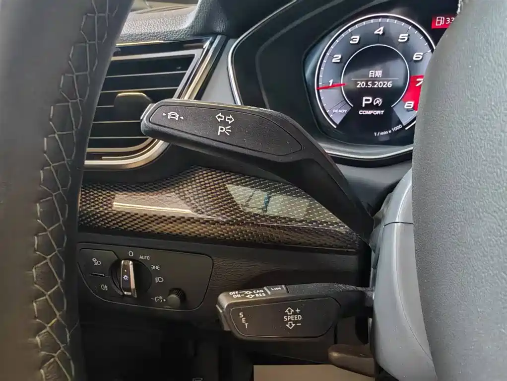 Audi Q5L Sportback — фото 10
