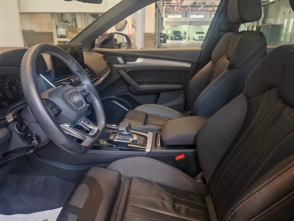 Audi Q5L Sportback — фото 10