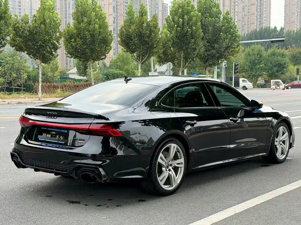 Audi A7L — фото 7