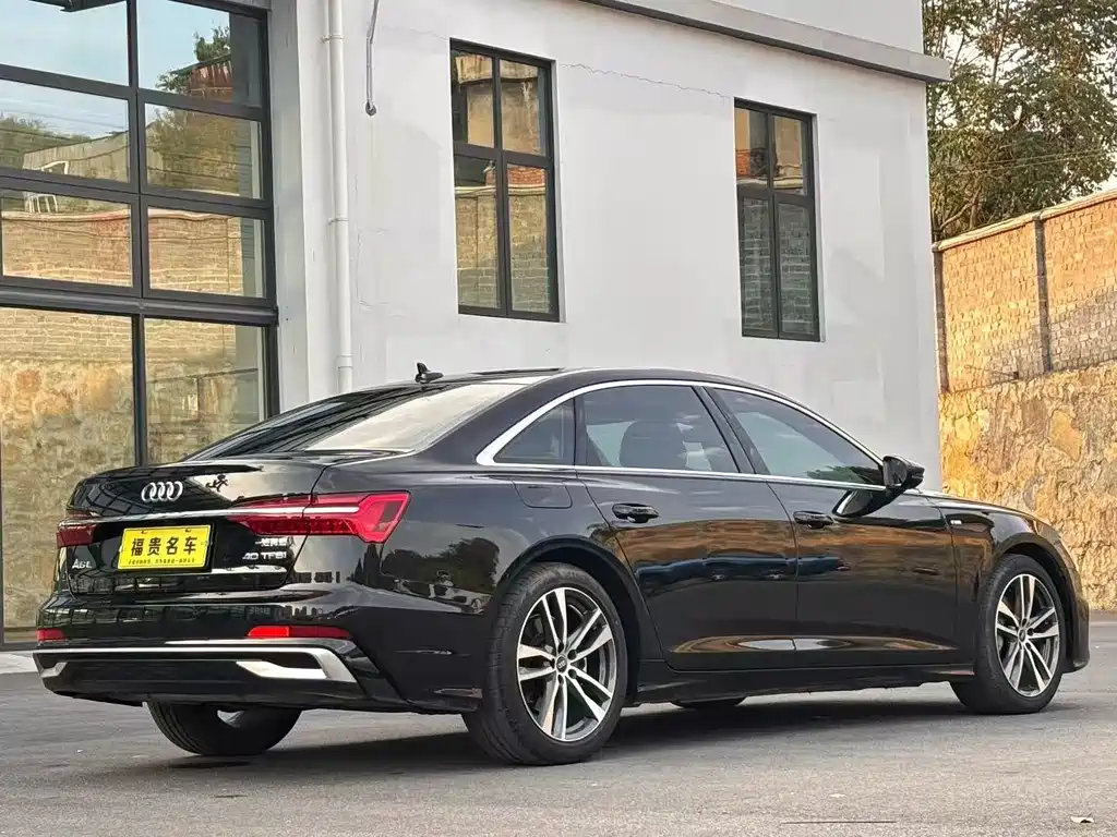 Audi A6L — фото 6