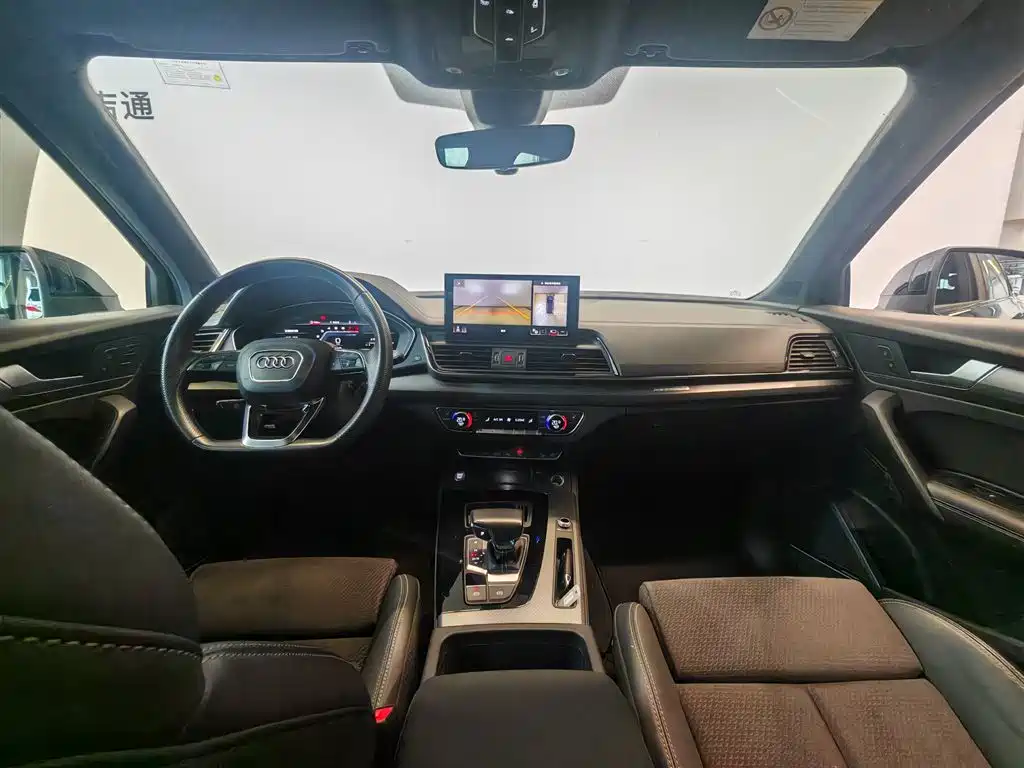 Audi Q5L Sportback — фото 18