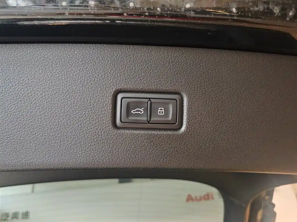 Audi Q5L Sportback — фото 21