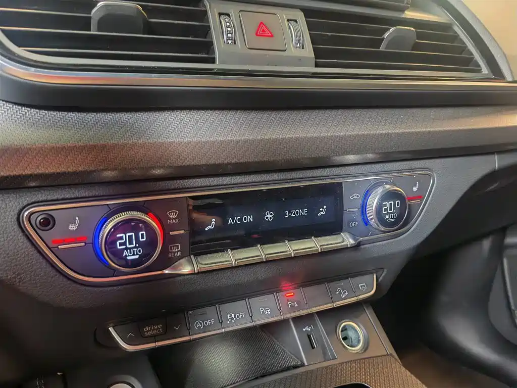 Audi Q5L Sportback — фото 10