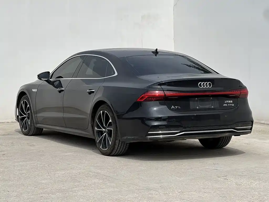 Audi A7L — фото 4