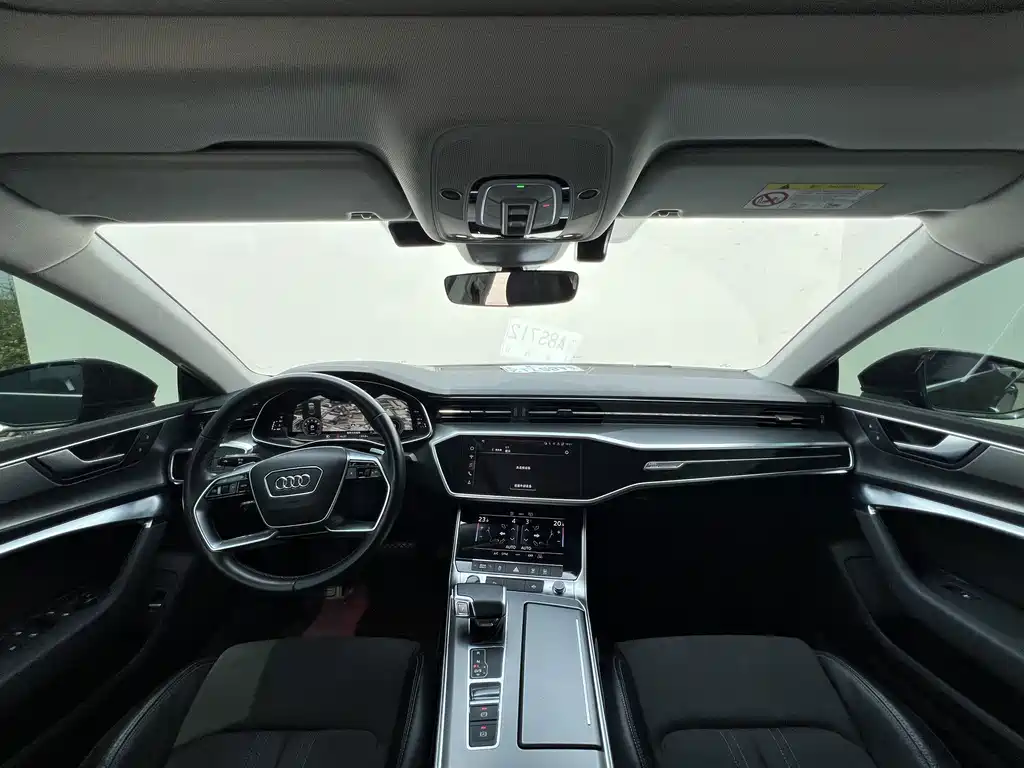 Audi A7L — фото 6