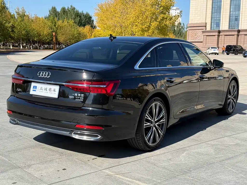 Audi A6L — фото 9