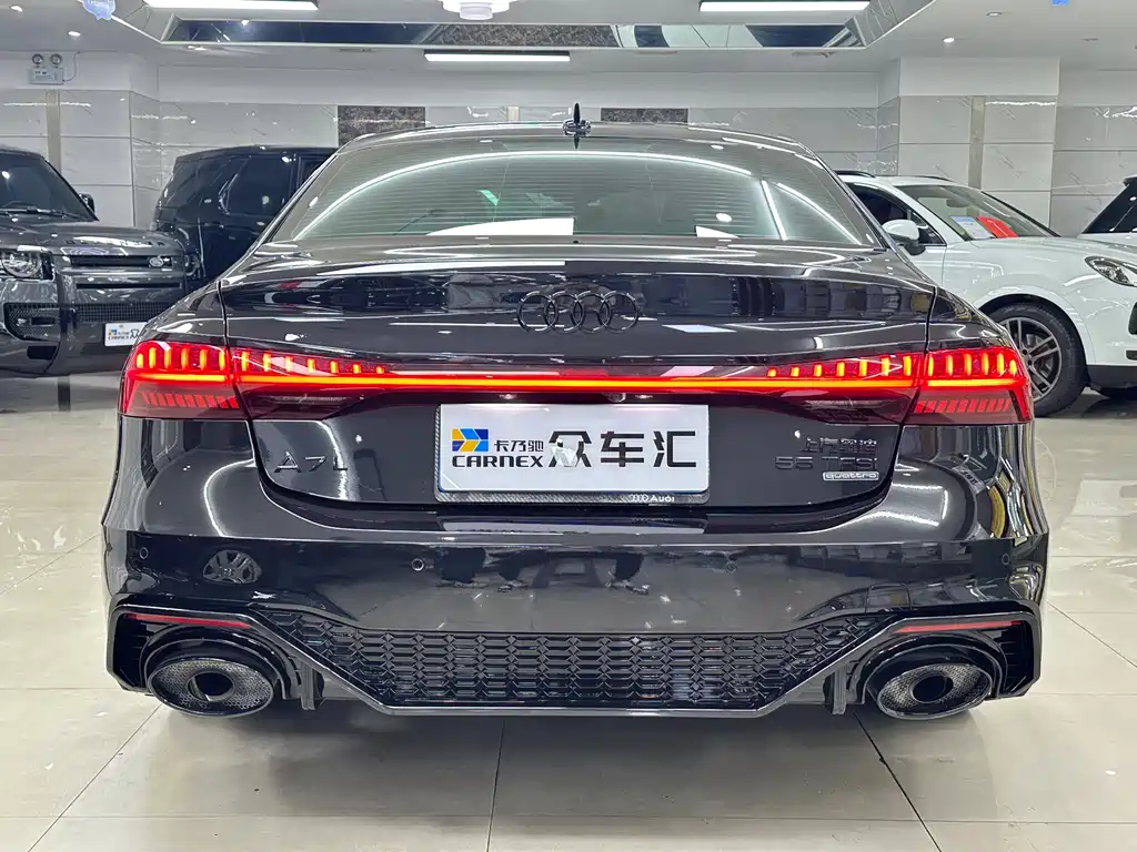 Audi A7L — фото 5