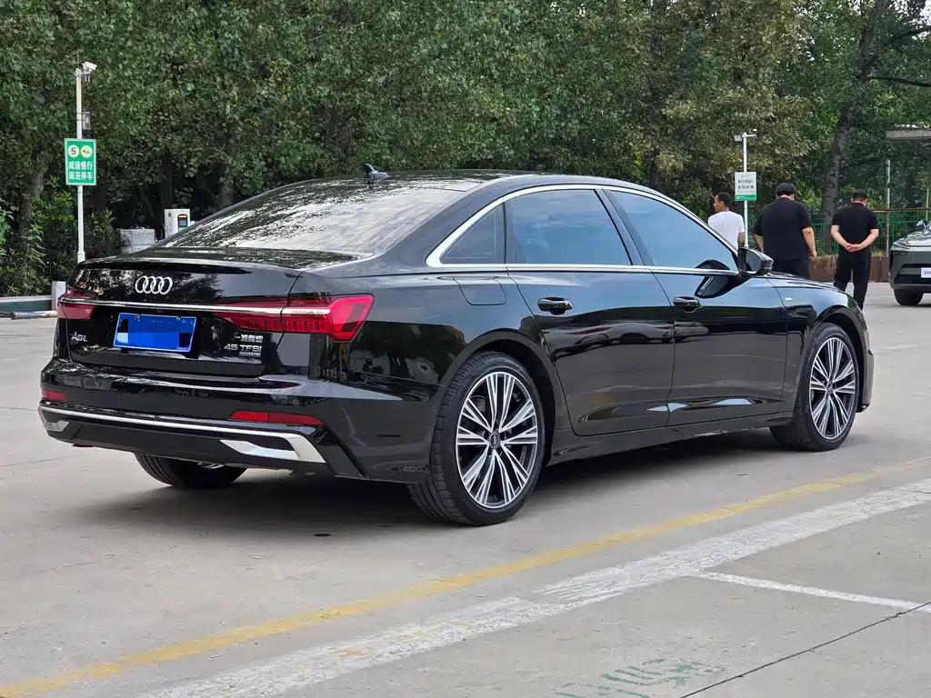Audi A6L — фото 4