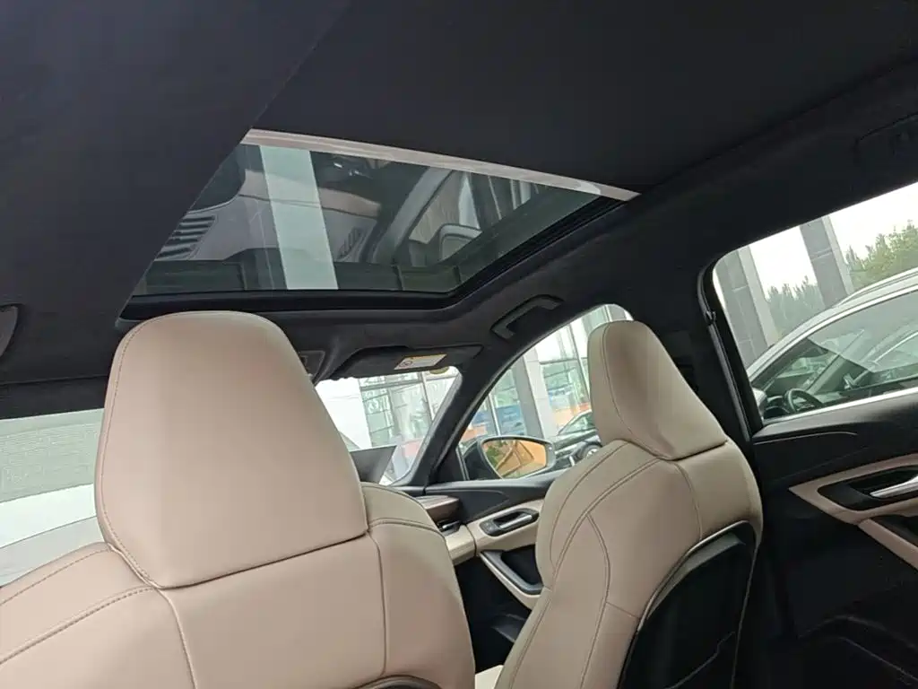 Audi Q6L e-tron — фото 18