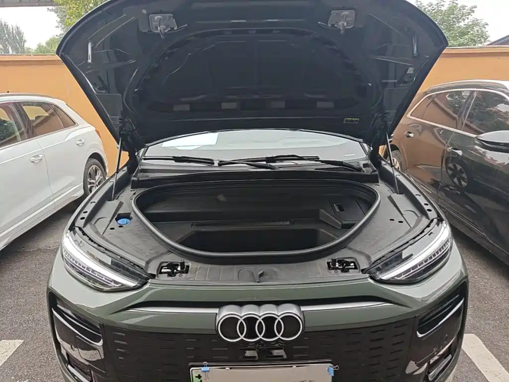 Audi Q6L e-tron — фото 20