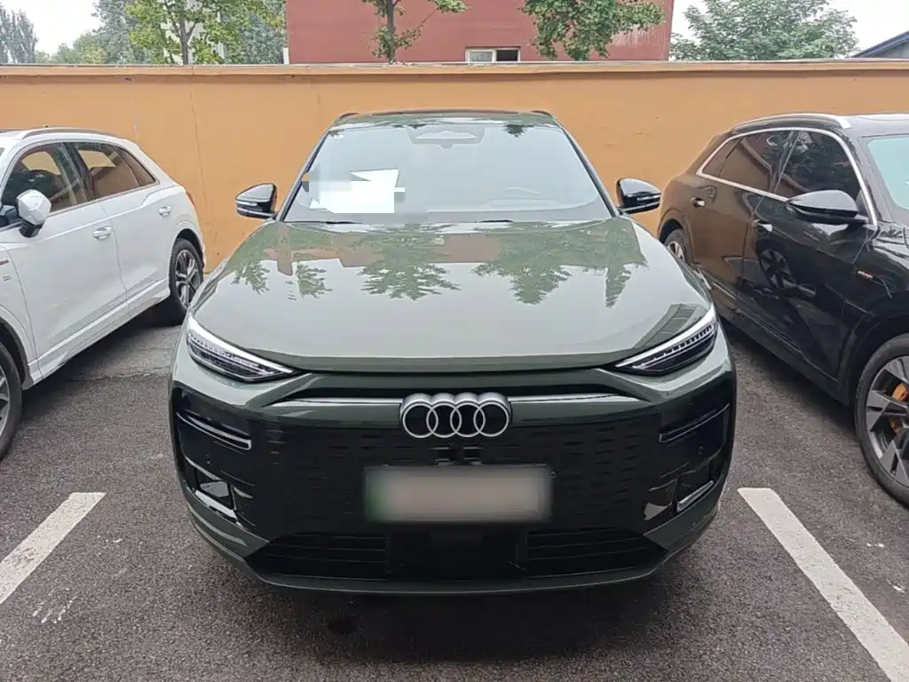 Audi Q6L e-tron — фото 3