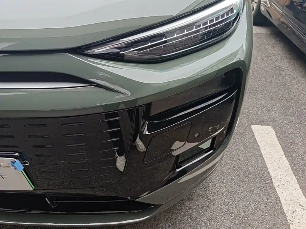 Audi Q6L e-tron — фото 24