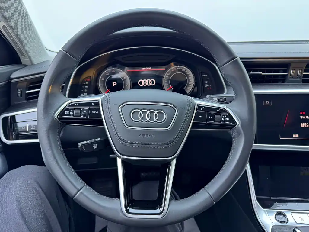 Audi A6L — фото 11