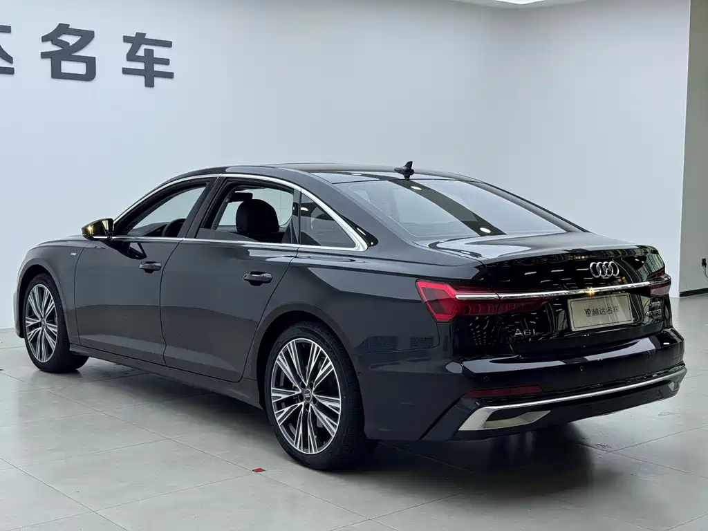 Audi A6L — фото 21