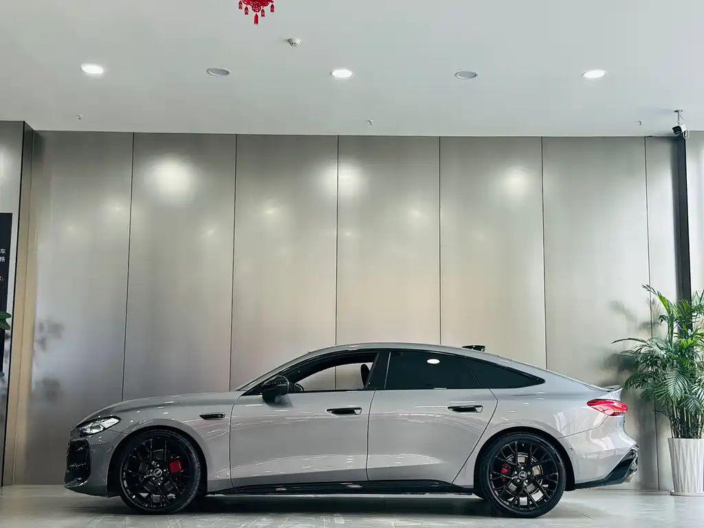Audi A5L Sportback — фото 9