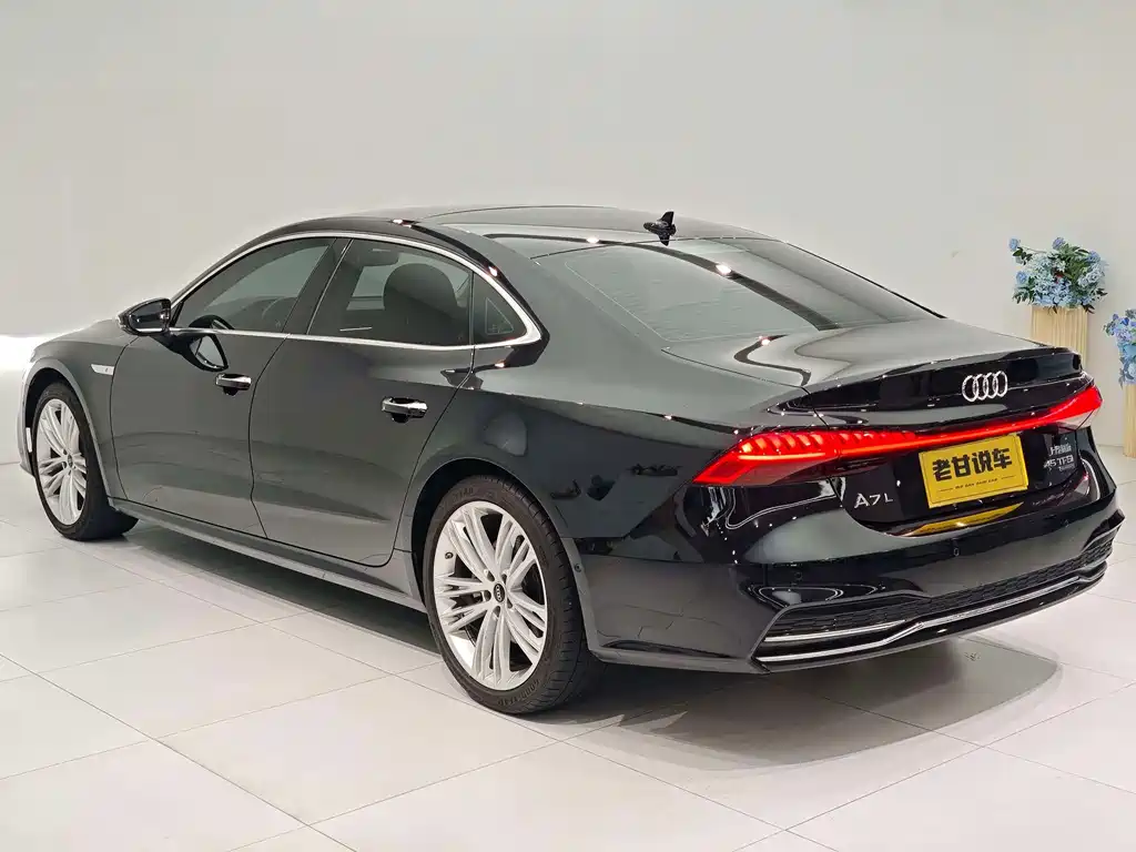 Audi A7L — фото 4