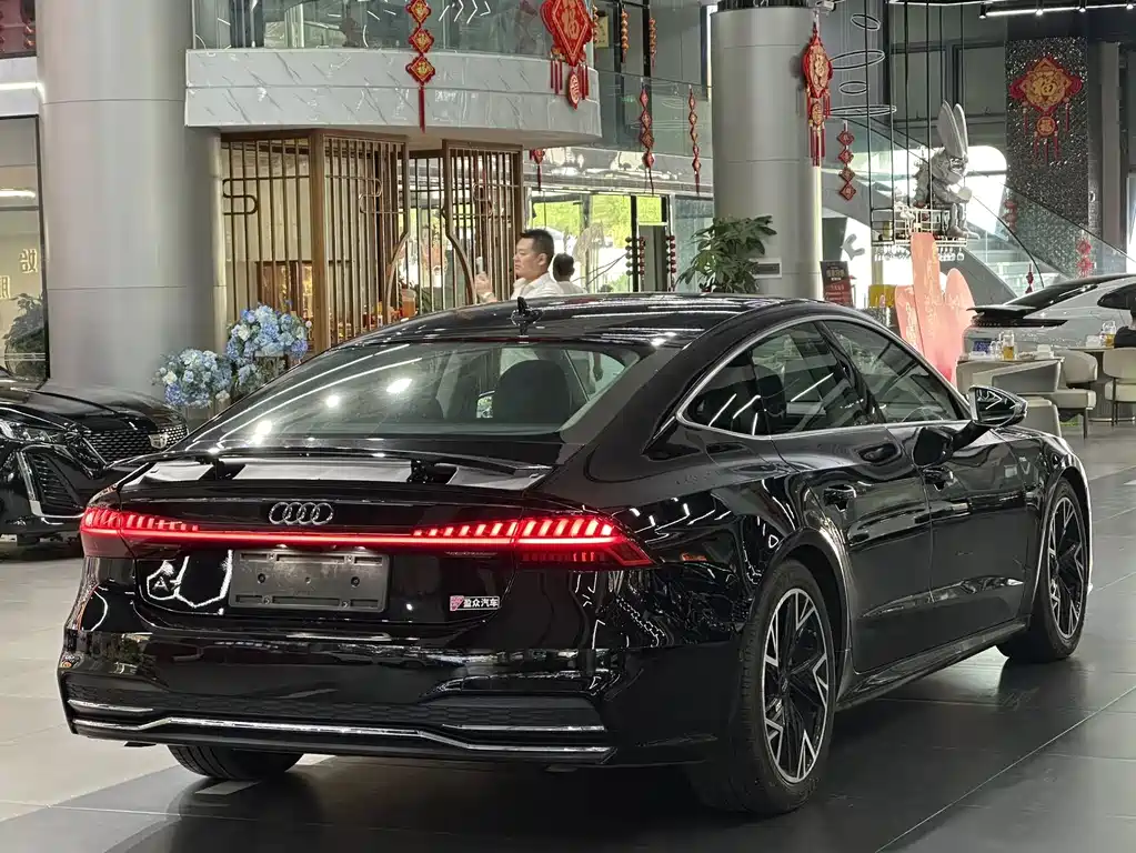 Audi A7 — фото 7