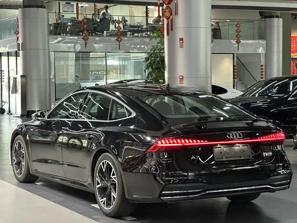Audi A7 — фото 9