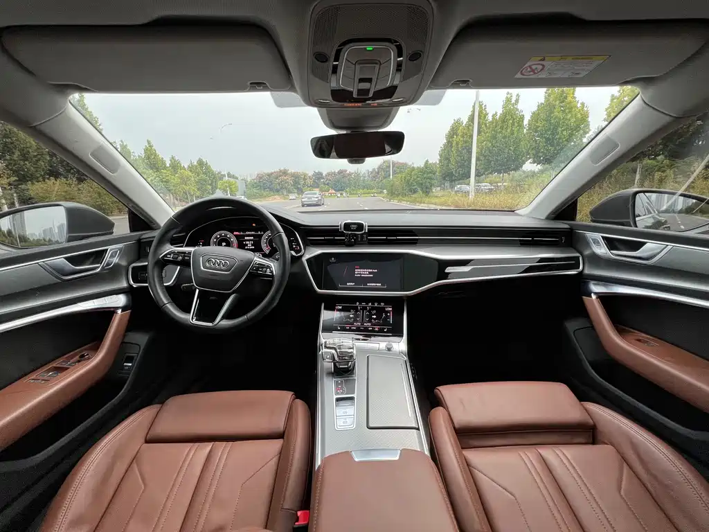 Audi A7 — фото 15