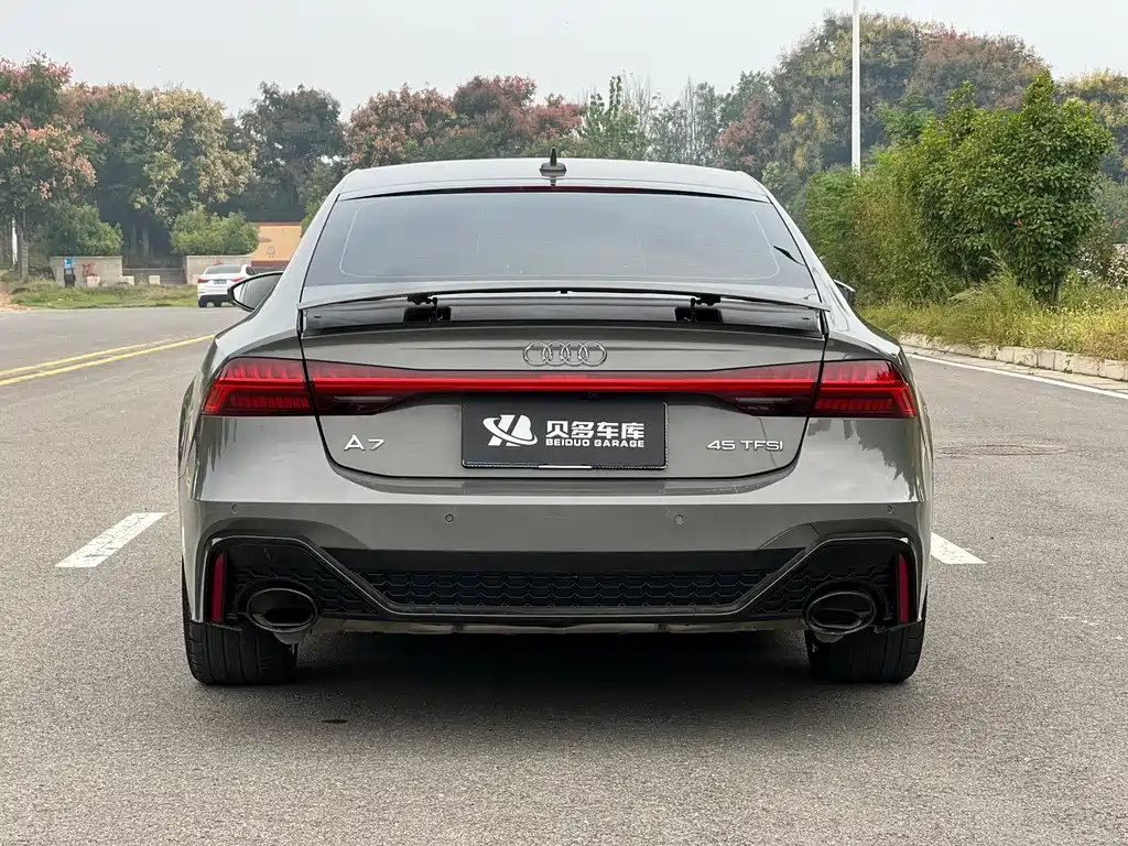 Audi A7 — фото 7