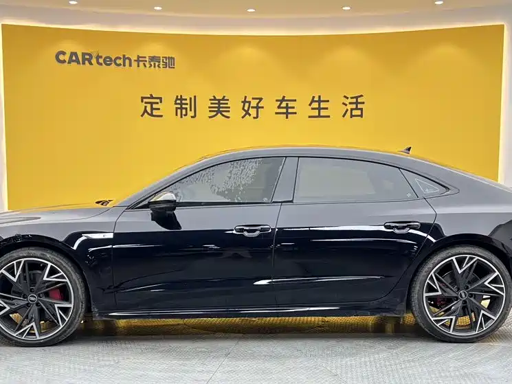 Audi A7L — фото 7