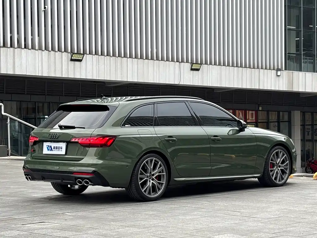 Audi S4 — фото 6