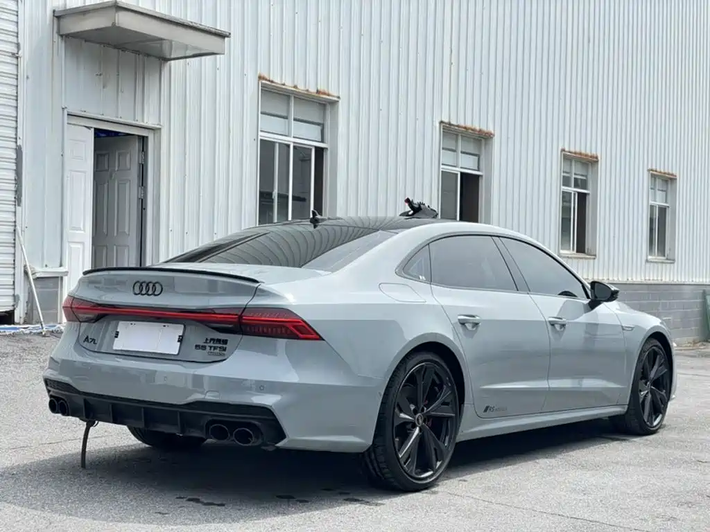 Audi A7L — фото 13