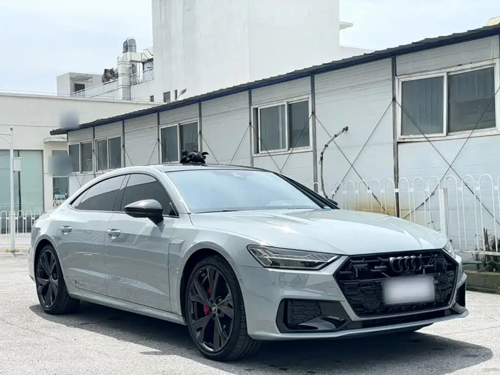 Audi A7L — фото 8