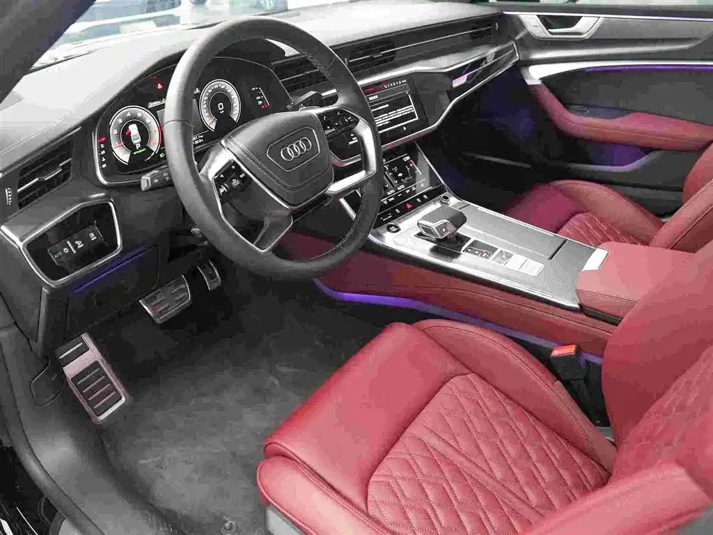 Audi A7L — фото 8